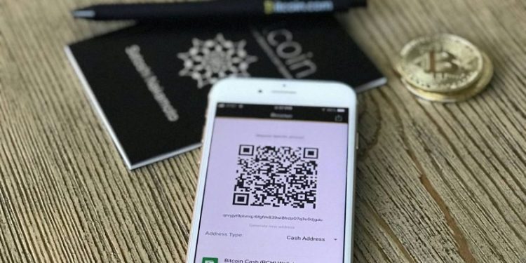 Crypto Wallets Move Beyond Trading to Become Primary Interface for Everyday Finance