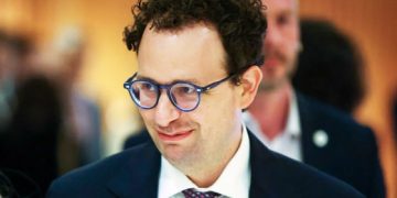 Judge blocks Trump administration from limiting Anthropic’s contracts with federal government